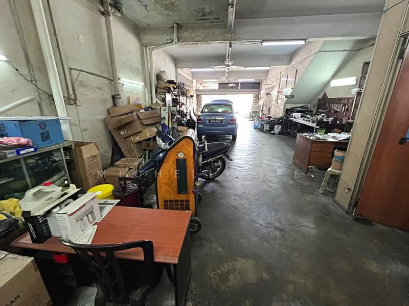 For Sale - 2 Storey Shop Lot @ Jalan Raya Timur, Klang For Sale