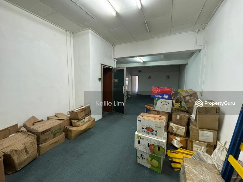 Untuk Disewa - Tampoi Utama 3 Storey Shop / 3rd Floor / Taman Perling