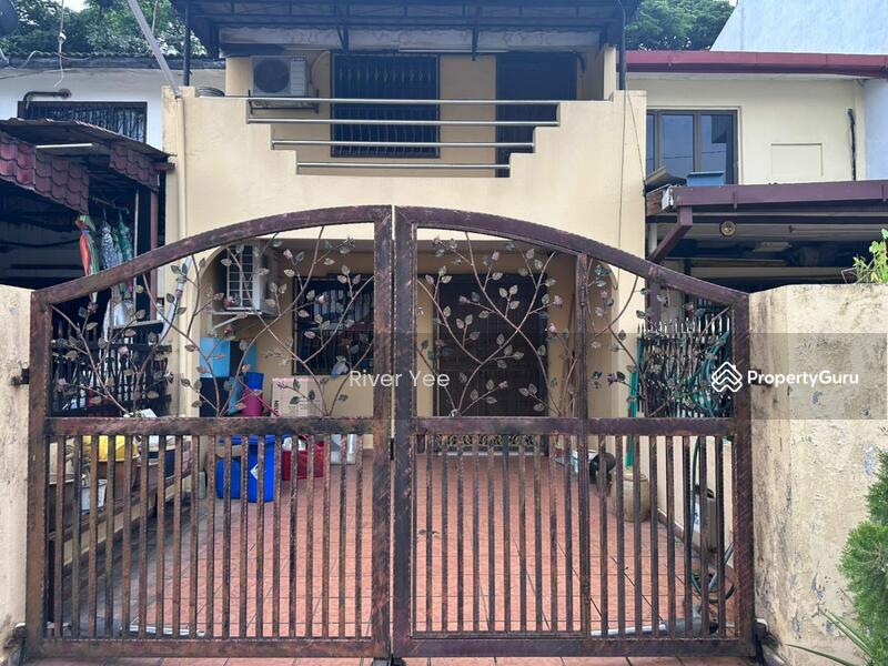 Untuk Dijual - 2-storey Terrace House at Taman Castlefield