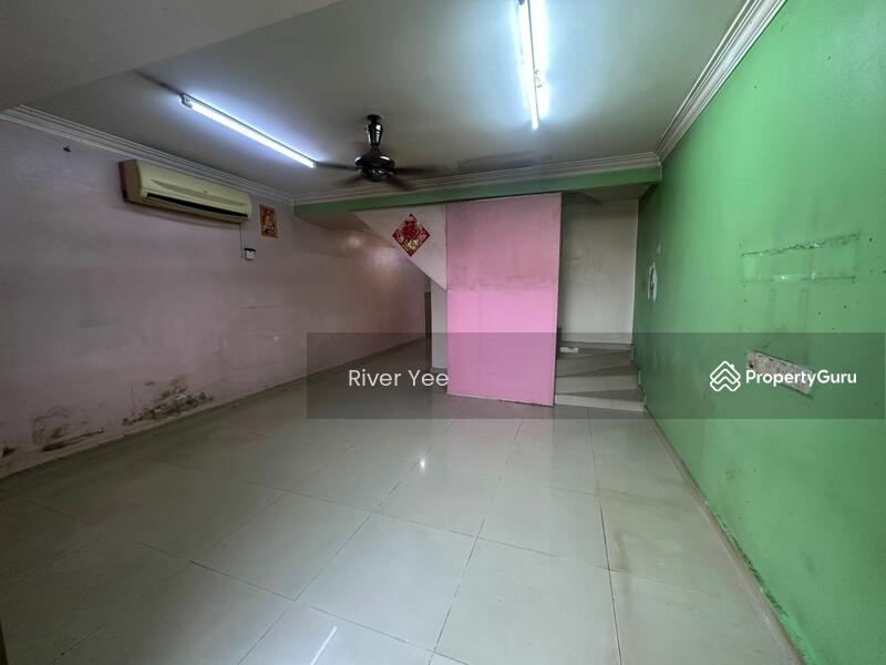 Untuk Dijual - 2-storey Terrace House at Taman Castlefield