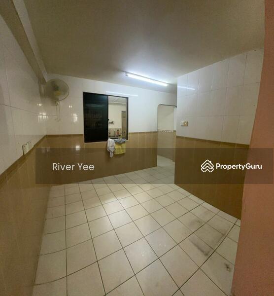 Untuk Dijual - 2-storey Terrace House at Taman Castlefield