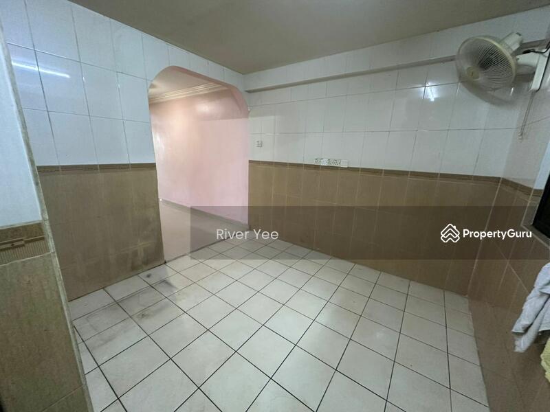 Untuk Dijual - 2-storey Terrace House at Taman Castlefield