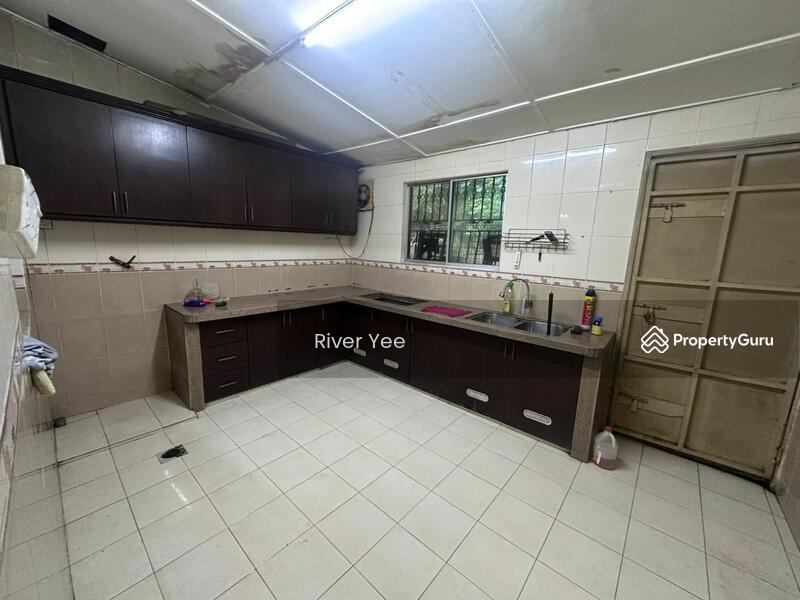 Untuk Dijual - 2-storey Terrace House at Taman Castlefield