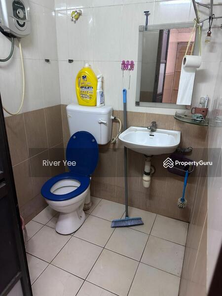 Untuk Dijual - 2-storey Terrace House at Taman Castlefield