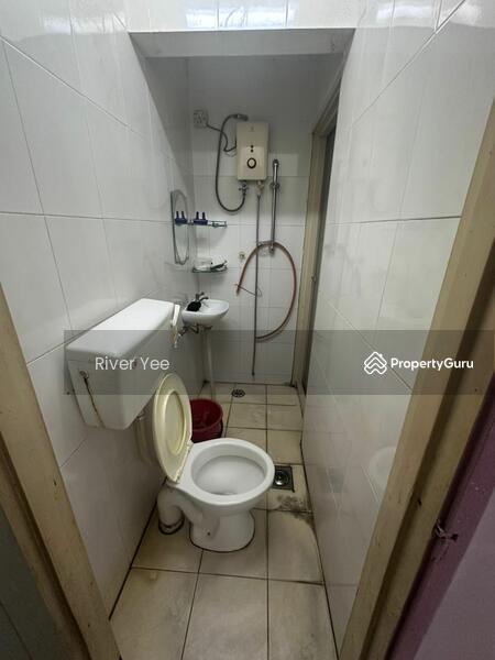 Untuk Dijual - 2-storey Terrace House at Taman Castlefield