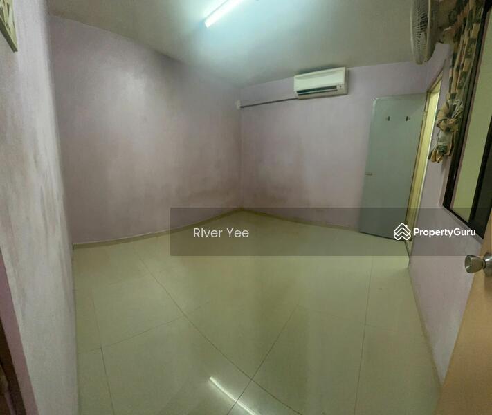 Untuk Dijual - 2-storey Terrace House at Taman Castlefield