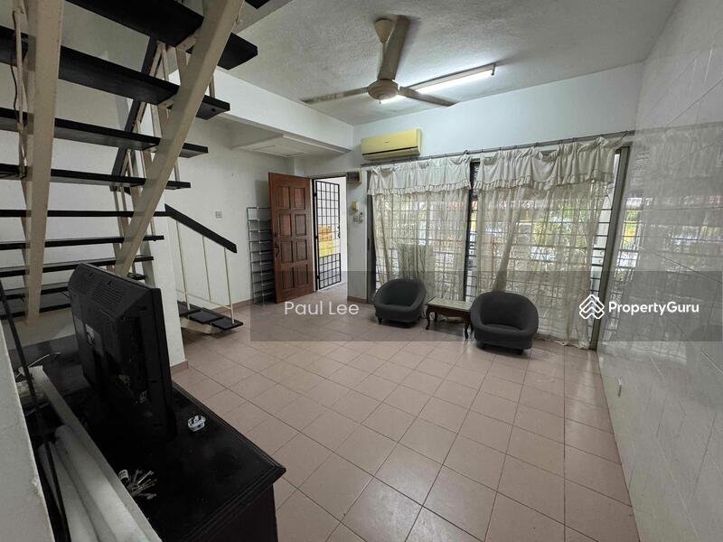 For Rent - 2-storey Terrace House at SS19