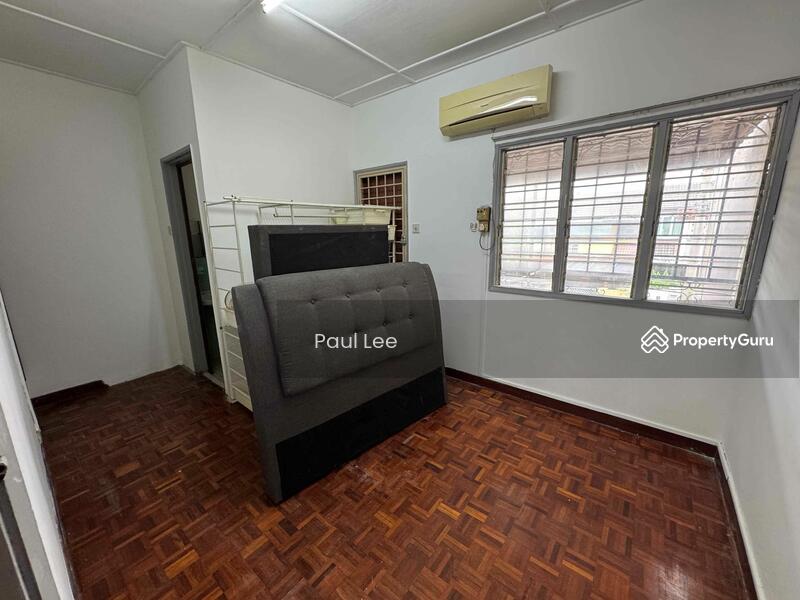 For Rent - 2-storey Terrace House at SS19