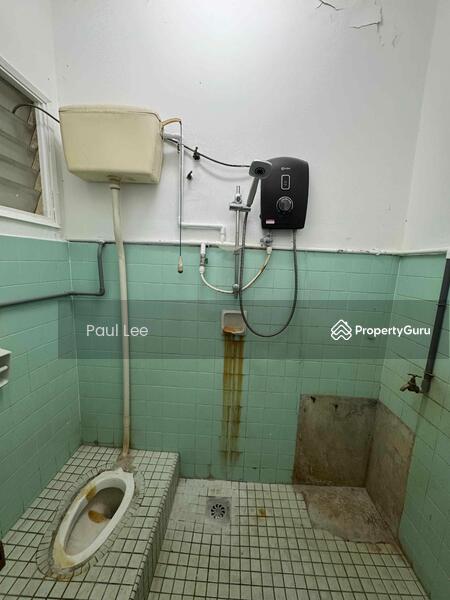 For Rent - 2-storey Terrace House at SS19