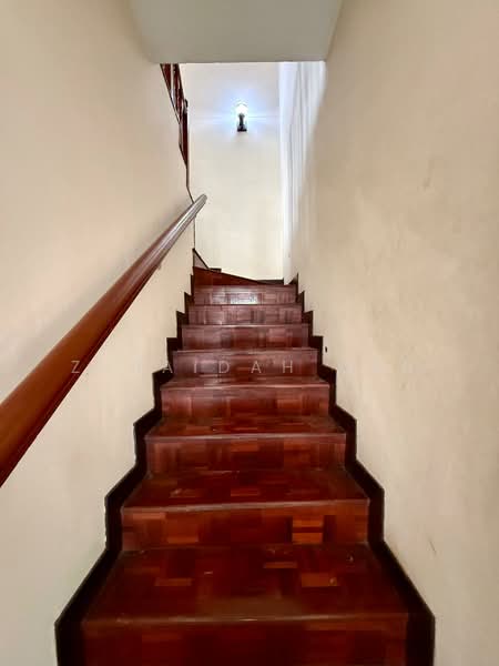 2-storey Terraced House for Sale in Taman Setiawangsa (Setiawangsa) - Zuraidah Dan - Stairs - PropertyGuru.com.my