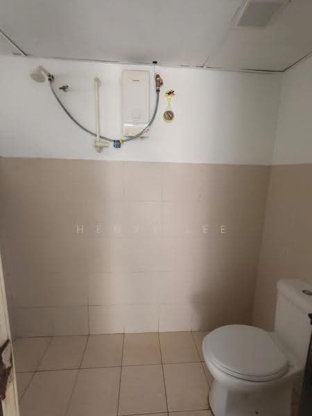 Shop / Office for Rent in Bandar Baru Bangi (Selangor) - Henry Lee - Bathroom - PropertyGuru.com.my