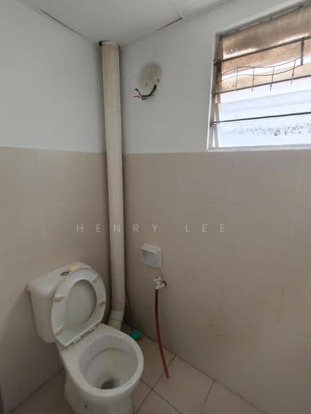 Shop / Office for Rent in Bandar Baru Bangi (Selangor) - Henry Lee - Bathroom - PropertyGuru.com.my