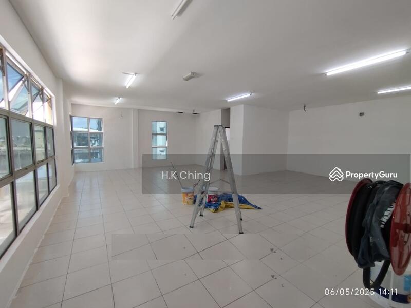 For Rent - 2.5sty Semi D Factory Industri Selesa Jaya Balakong