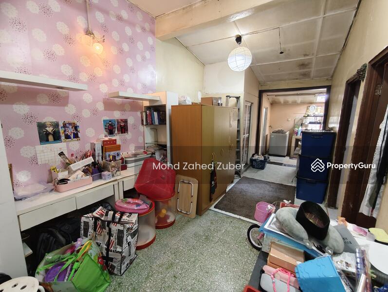 Untuk Dijual - End lot Single Storey Taman Salak Jaya Salak Selatan KL