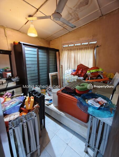 Untuk Dijual - End lot Single Storey Taman Salak Jaya Salak Selatan KL