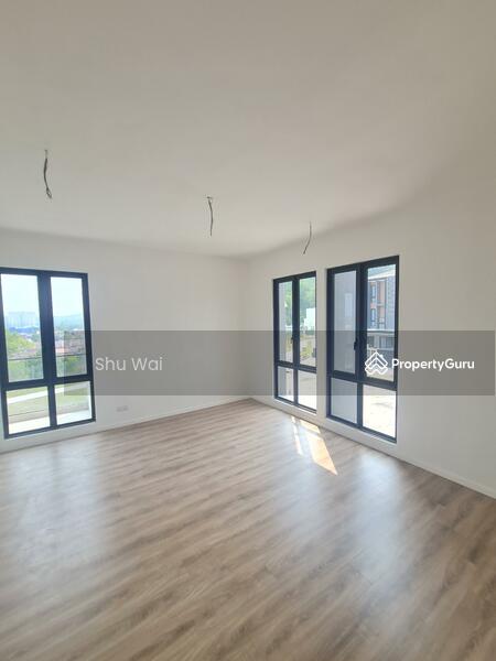 For Sale - Link House sizes smaller? NO,How abt Corner house,24x90 with 30ft side land,8mins to Pavilion 2