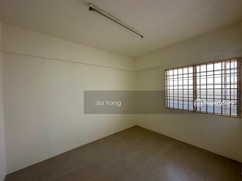 Untuk Dijual - Taman Yew Lean