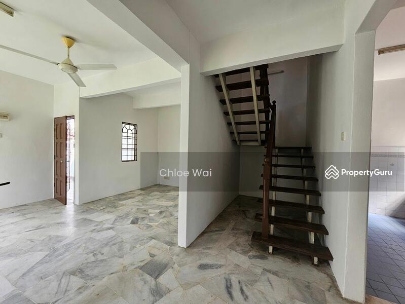 Untuk Dijual - 2-storey Terrace House at Usj 1