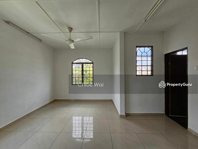 Untuk Dijual - 2-storey Terrace House at Usj 1