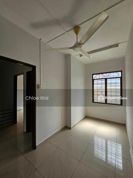 Untuk Dijual - 2-storey Terrace House at Usj 1
