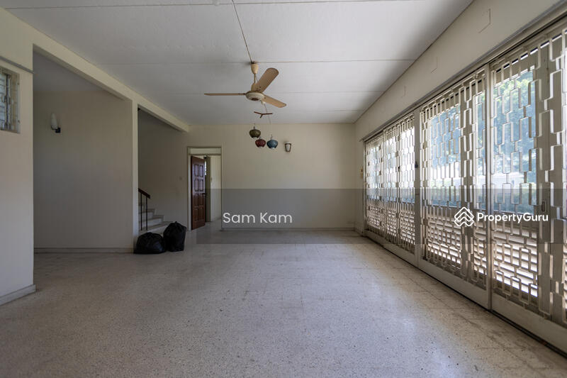 Untuk Dijual - Double Storey Bungalow at Taman Jesselton