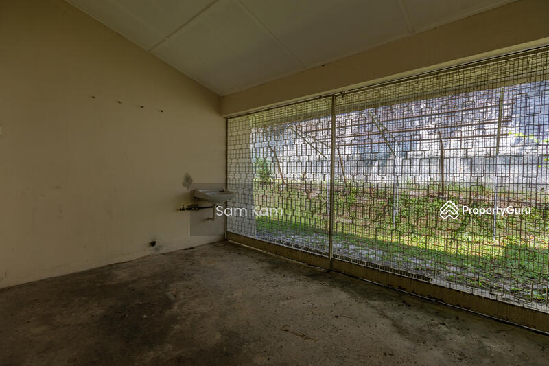 Untuk Dijual - Double Storey Bungalow at Taman Jesselton
