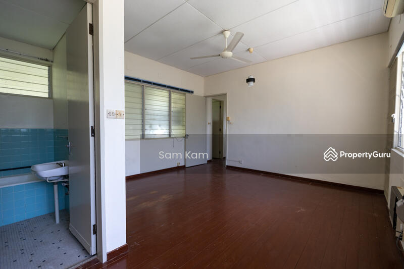 Untuk Dijual - Double Storey Bungalow at Taman Jesselton