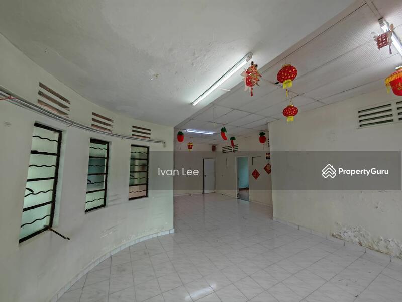 For Rent - Bungalow at Seksyen 3