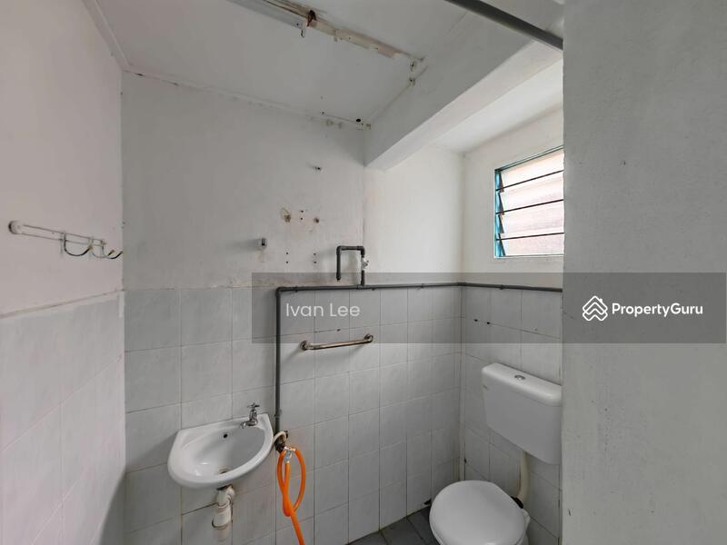 For Rent - Bungalow at Seksyen 3