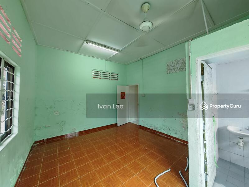 For Rent - Bungalow at Seksyen 3