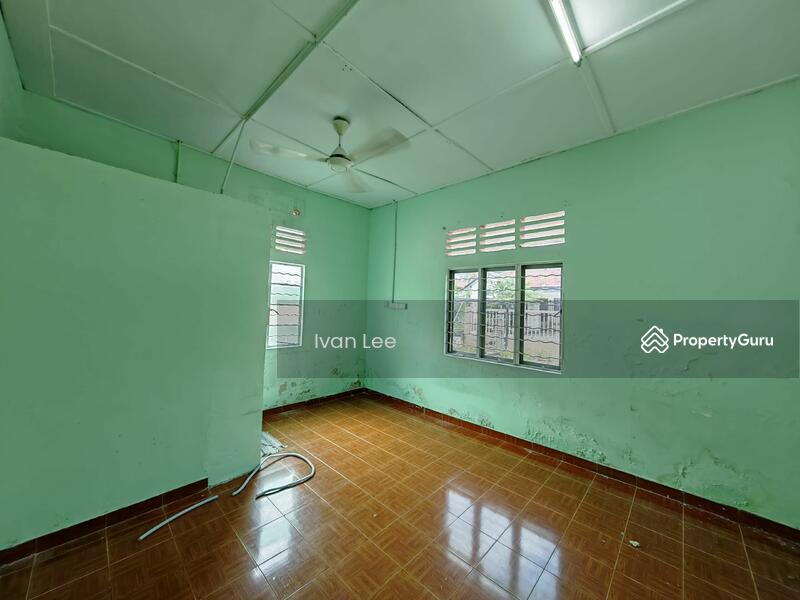 For Rent - Bungalow at Seksyen 3