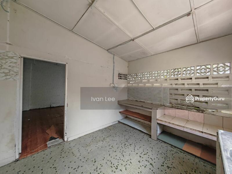 For Rent - Bungalow at Seksyen 3