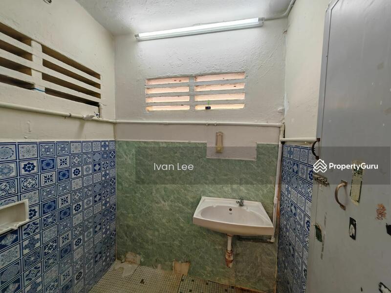 For Rent - Bungalow at Seksyen 3