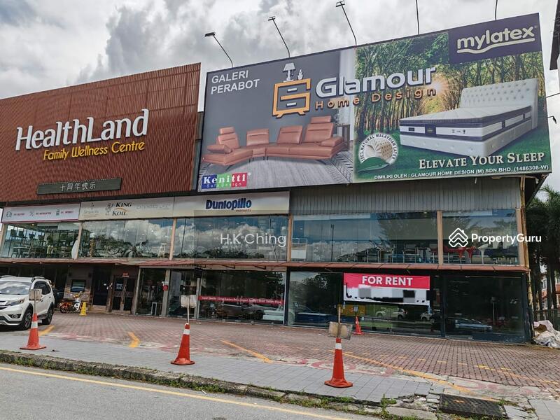 For Rent - Main Road Corner Ground Shop Lebuh Bandar Utama Petaling Jaya