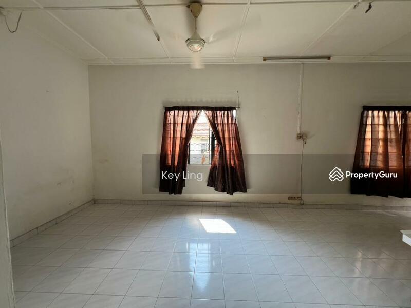 For Rent - Seksyen 4