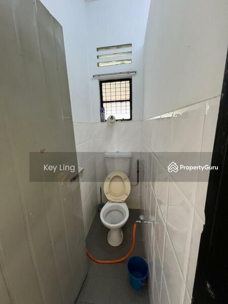 For Rent - Seksyen 4