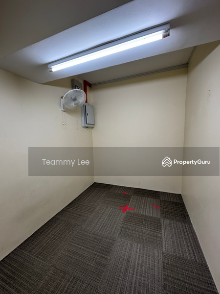 For Rent - Lift Corner 1st Floor Office Metro Avenue Kajang , Near Yuhua School