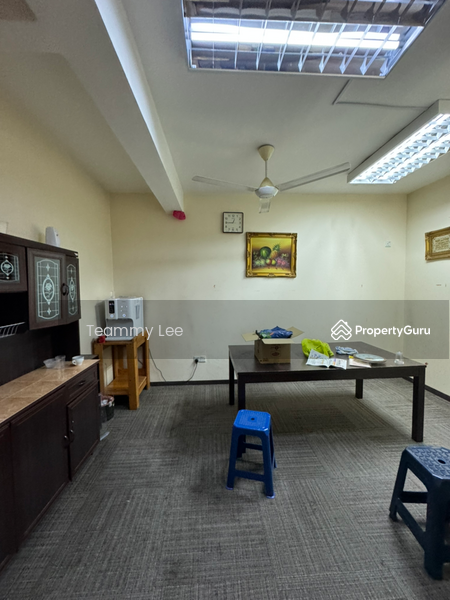 For Rent - Lift Corner 1st Floor Office Metro Avenue Kajang , Near Yuhua School
