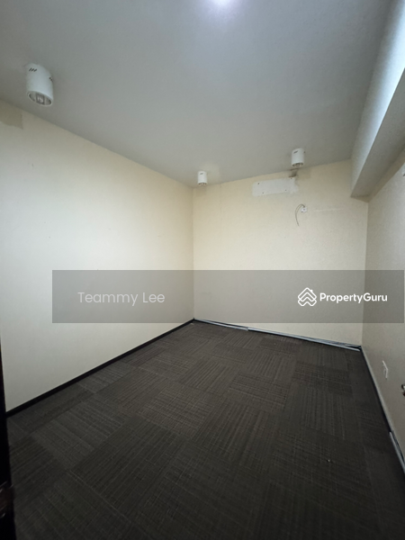 For Rent - Lift Corner 1st Floor Office Metro Avenue Kajang , Near Yuhua School