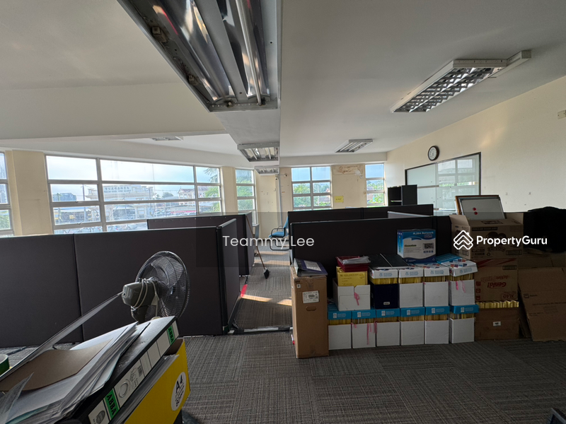 For Rent - Lift Corner 1st Floor Office Metro Avenue Kajang , Near Yuhua School
