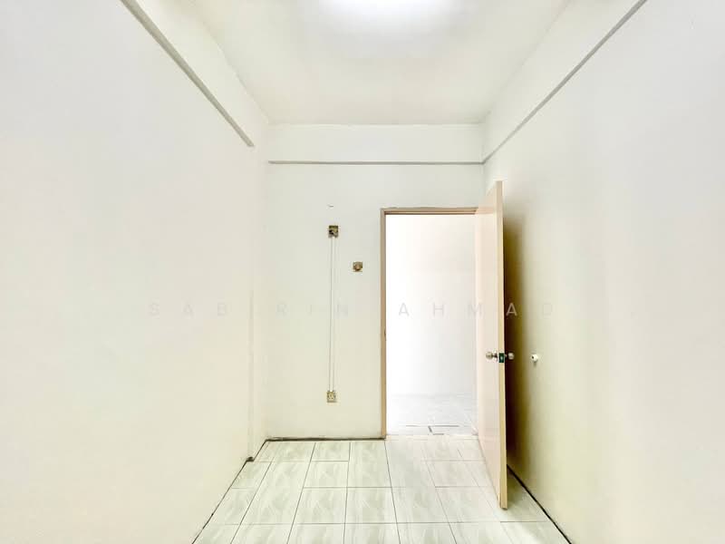 Pangsapuri untuk Dijual di Casmaria Apartment - Sabirin Ahmad - PropertyGuru.com.my