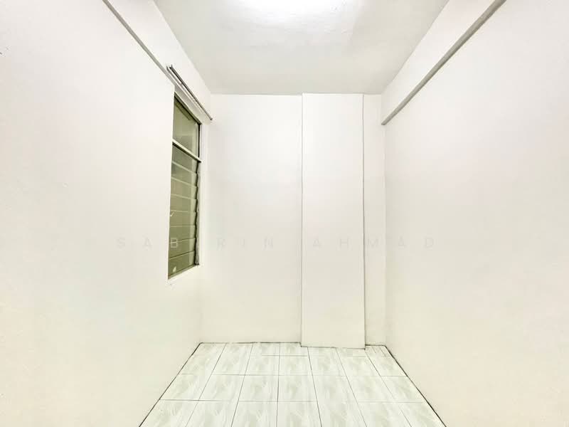 Pangsapuri untuk Dijual di Casmaria Apartment - Sabirin Ahmad - PropertyGuru.com.my