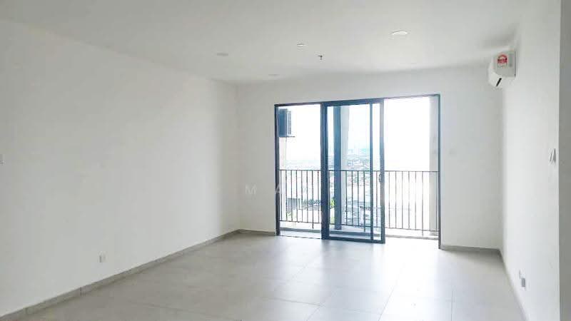 Kediaman Servis untuk Dijual di YOLO Signature Suites - Max Low - Living Room - PropertyGuru.com.my