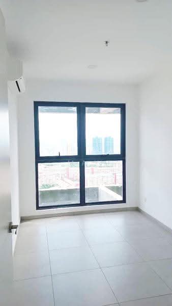 Kediaman Servis untuk Dijual di YOLO Signature Suites - Max Low - View - PropertyGuru.com.my