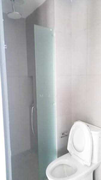 Kediaman Servis untuk Dijual di YOLO Signature Suites - Max Low - Bathroom - PropertyGuru.com.my