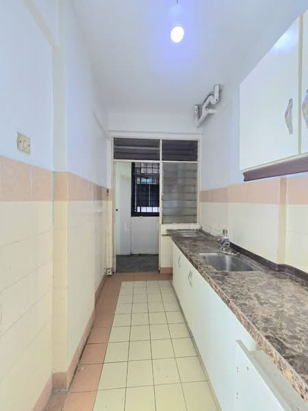 Apartment for Sale at Casmaria Apartment - Azrul Ismail - Kitchen - PropertyGuru.com.my