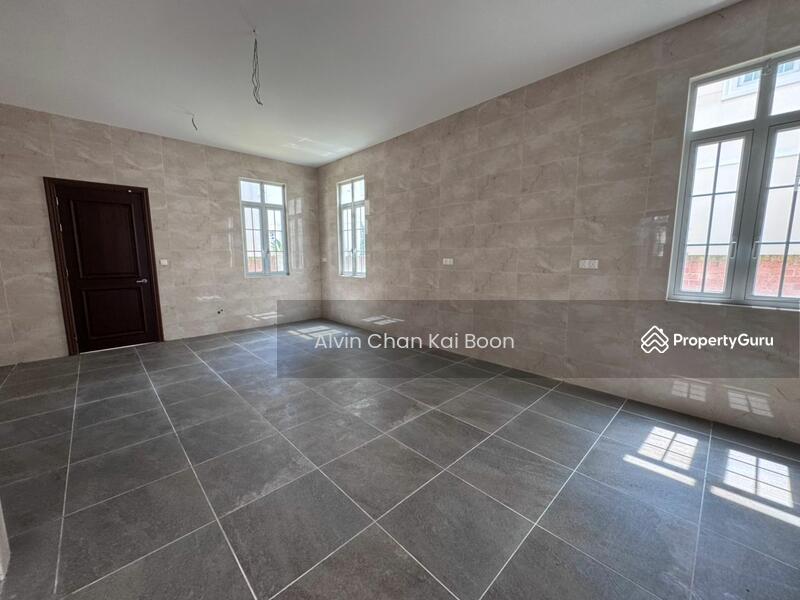 For Sale - Straits Courtyard