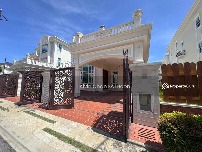 For Sale - Straits Courtyard