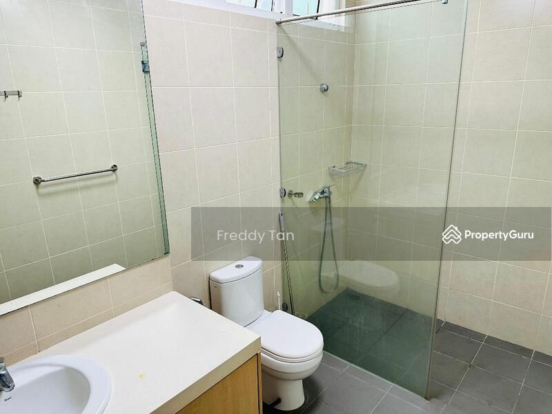 Untuk Disewa - Southbay Plaza