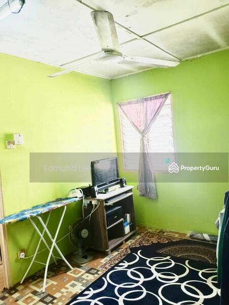 For Sale - 2-storey Terrace House at Seksyen 18